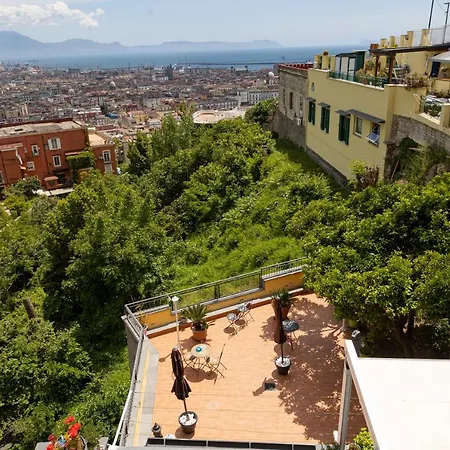 לינה וארוחת בוקר La Veduta נאפולי